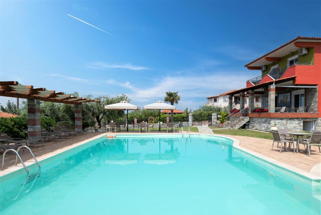 Sunday Resort 基拉奇尼 外观 照片